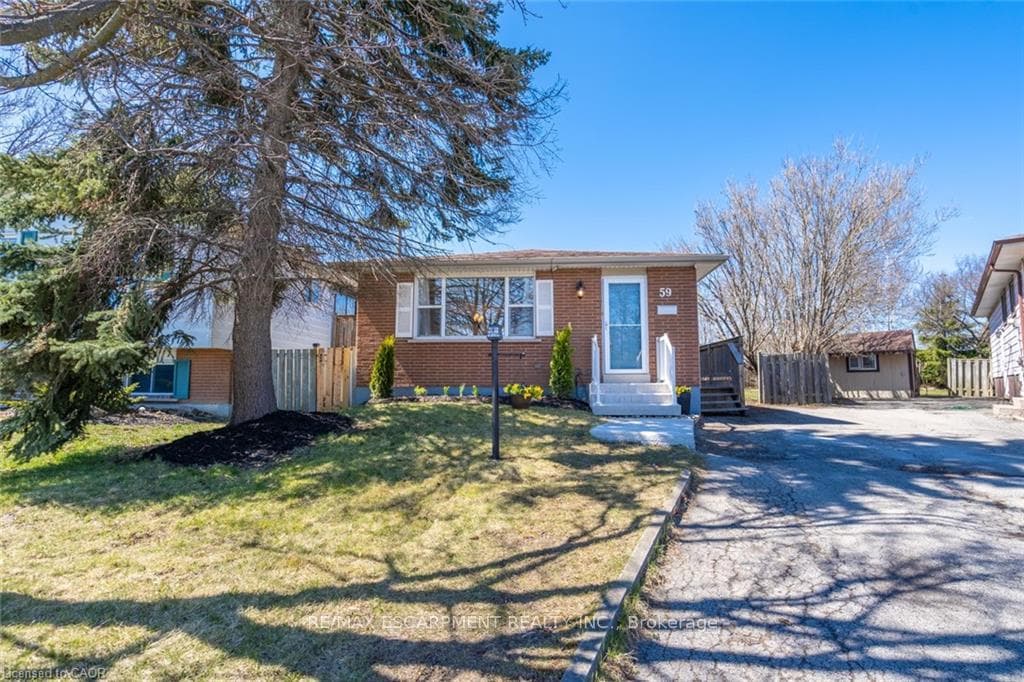 59 Edwina Court Unit LOWER