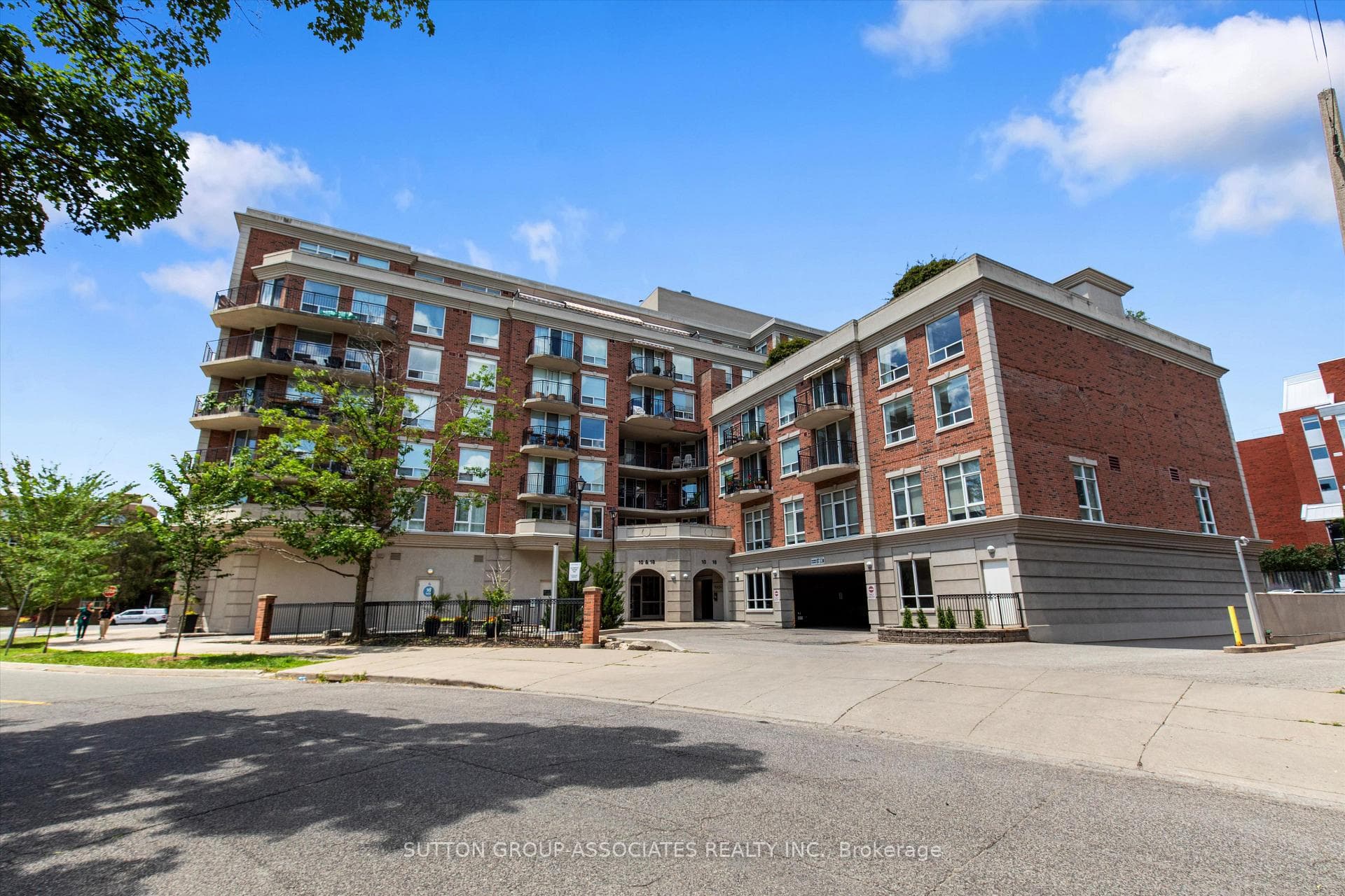 18 Wanless Avenue Unit PH6