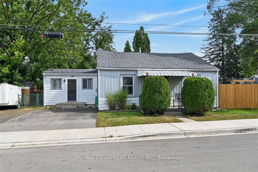 82 Division Street