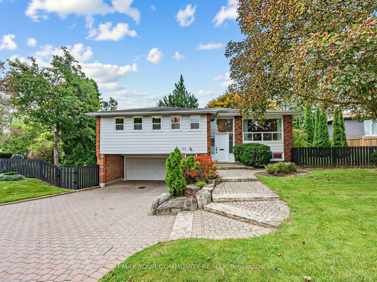 182 Bay Thorn Drive