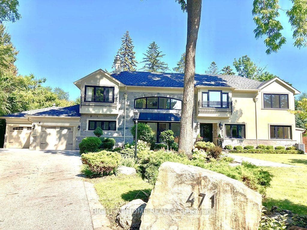 471 Country Club Crescent