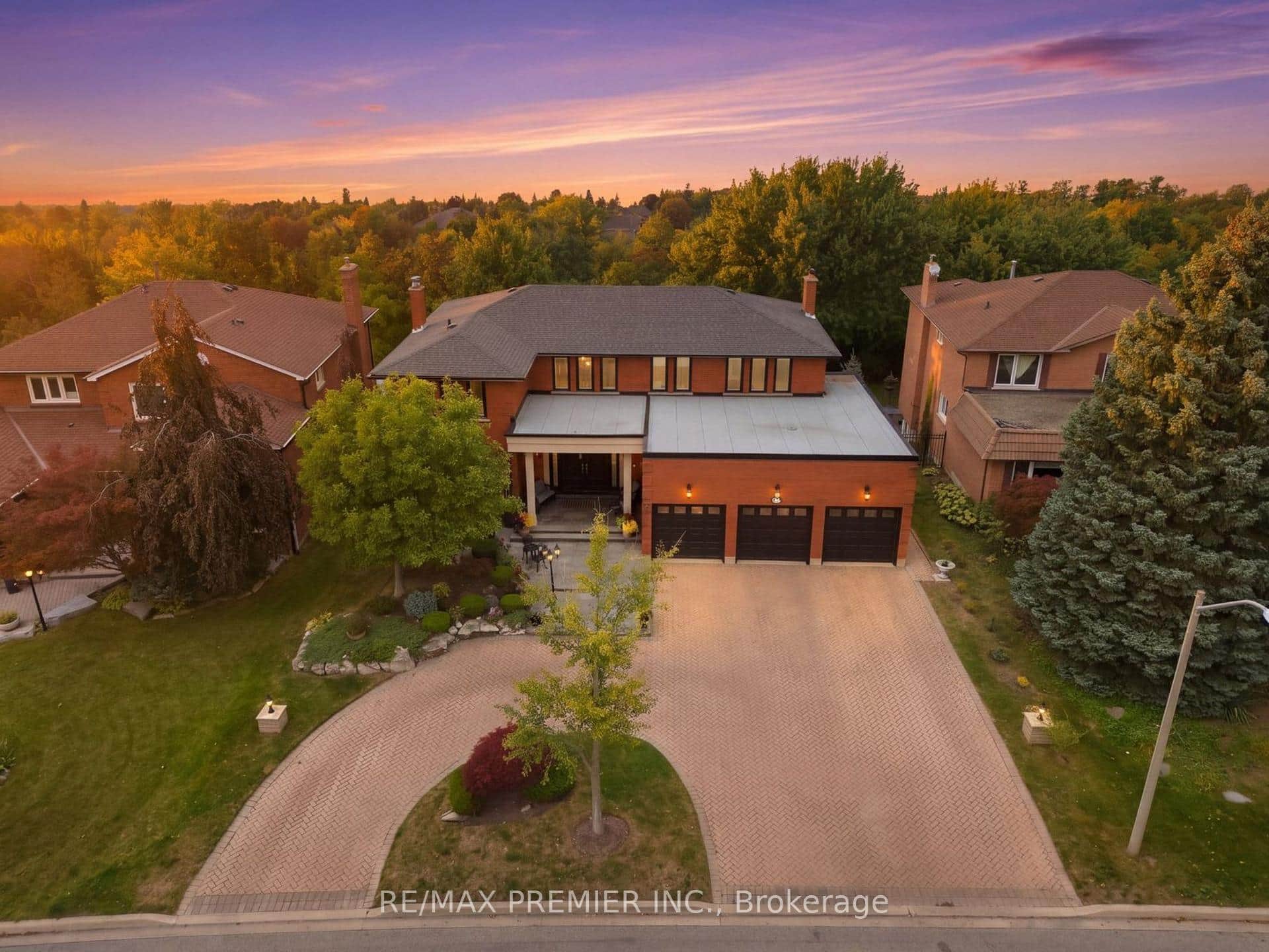 98 Cairnburg Place
