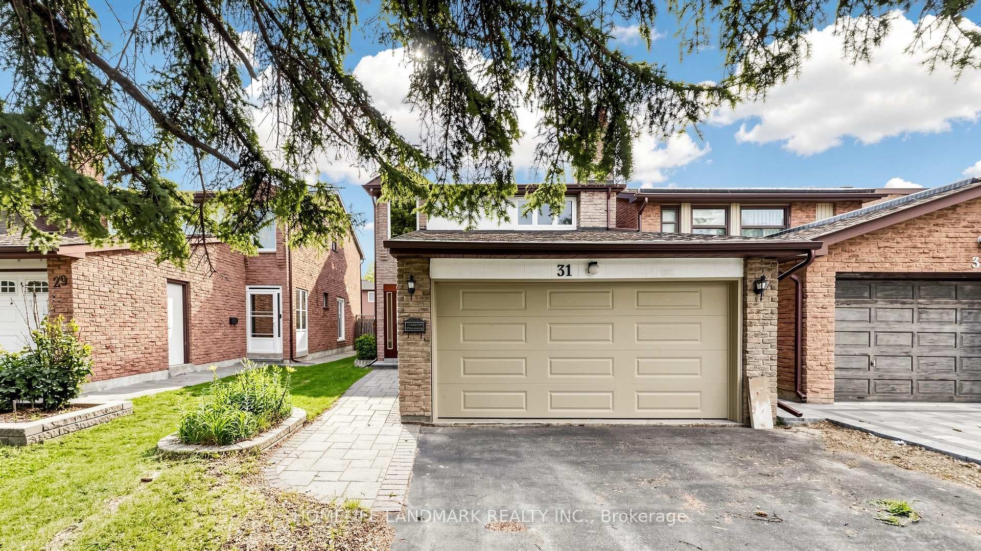 31 Fullerton Crescent