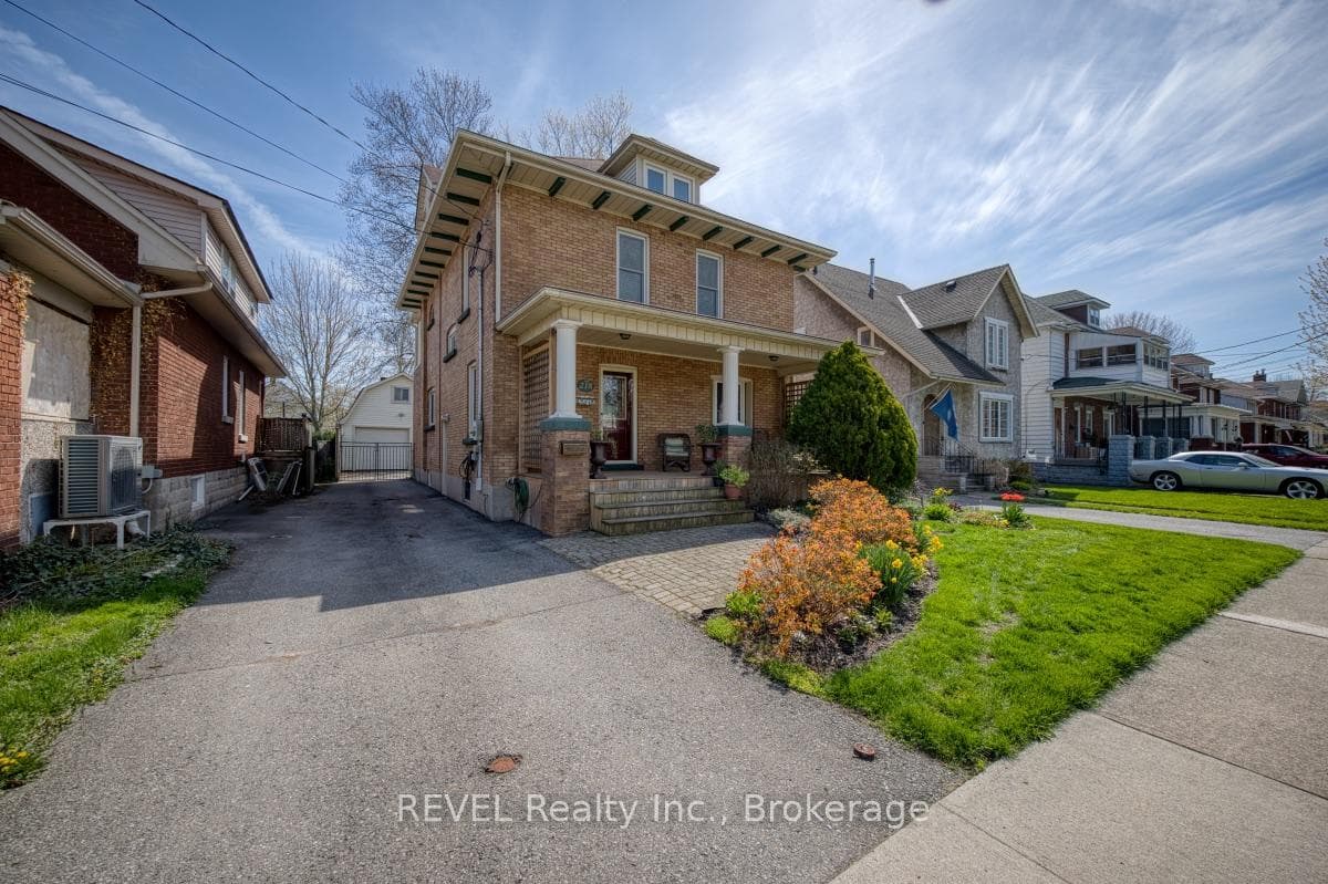 218 Kent Street