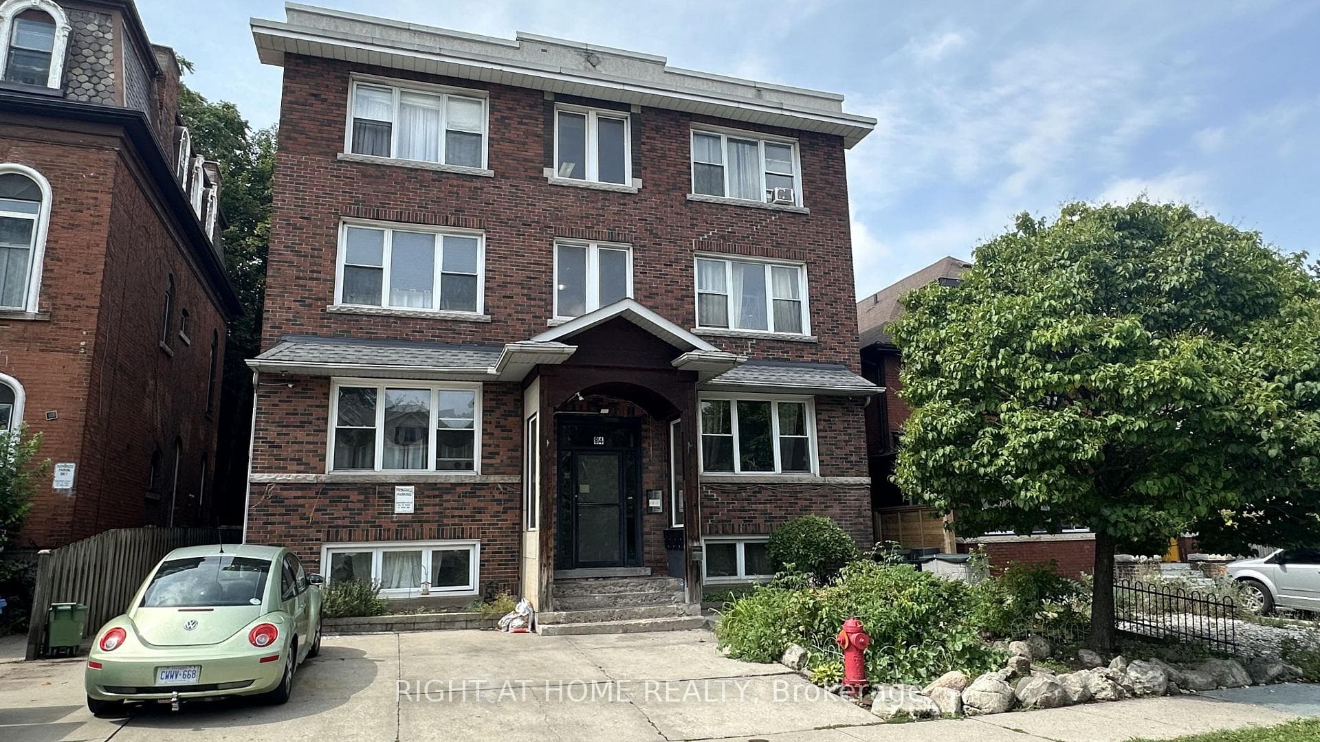 84 Proctor Boulevard