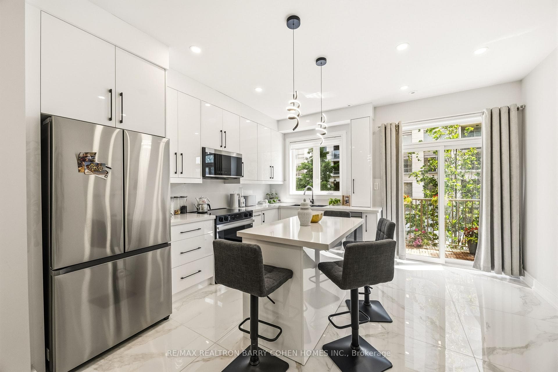 21 Galleria Parkway Unit 21