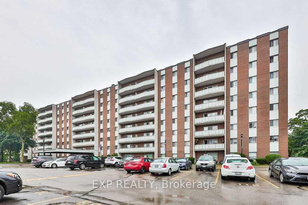 1660 Bloor Street Unit 208