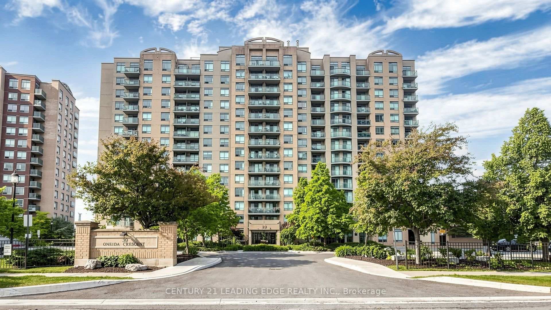 39 Oneida Crescent Unit 212