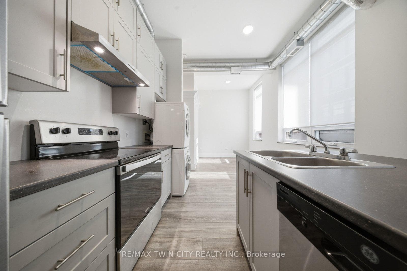 11 Queen Street Unit 201