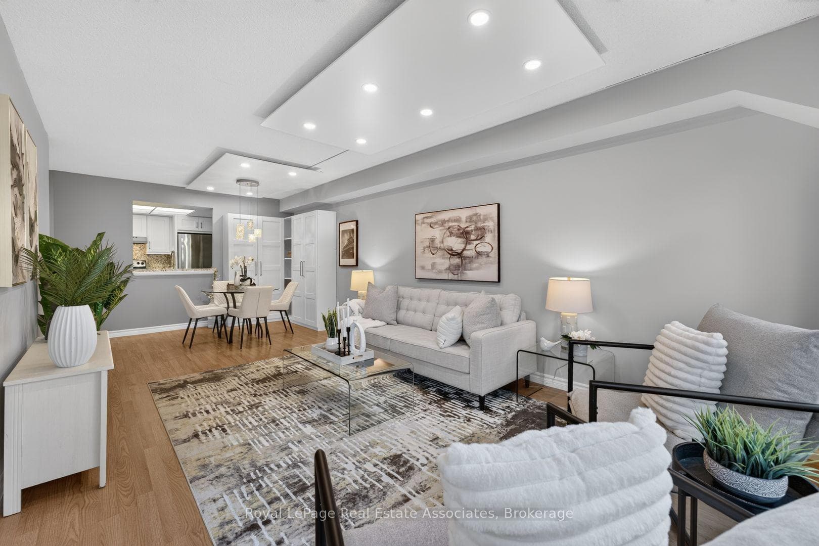 1001 Cedarglen Gate Unit 221