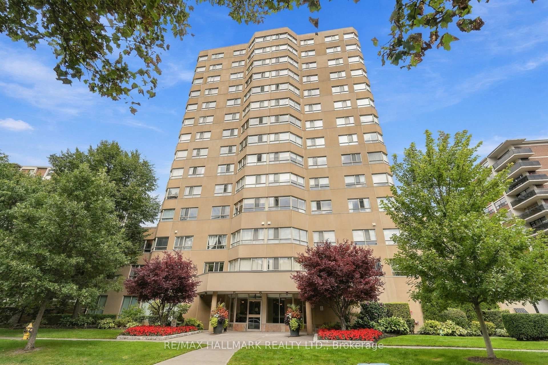 4 Park Vista N/A Unit 303