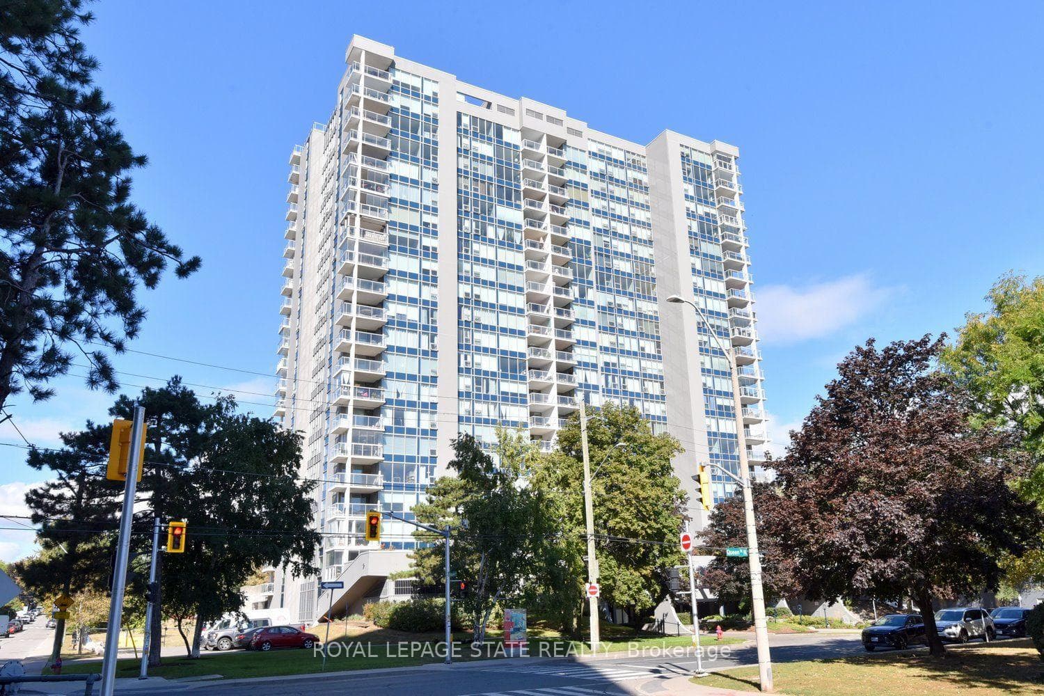 75 Queen Street Unit 2007