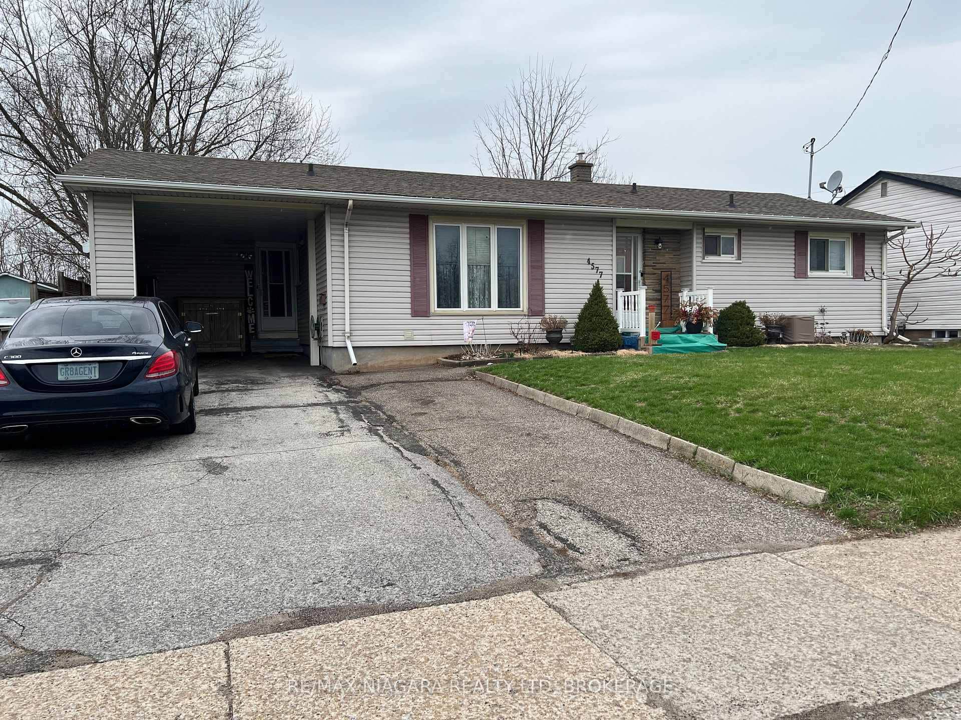 4577 Drummond Road
