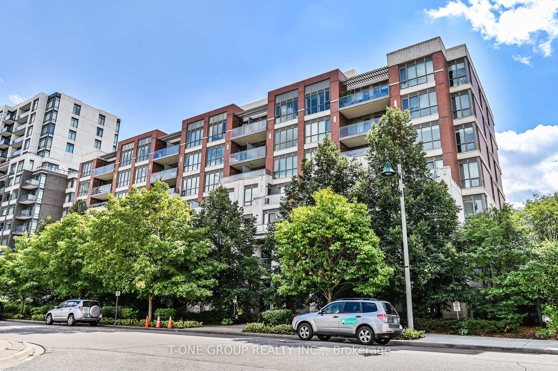 57 Upper Duke Crescent Unit 404