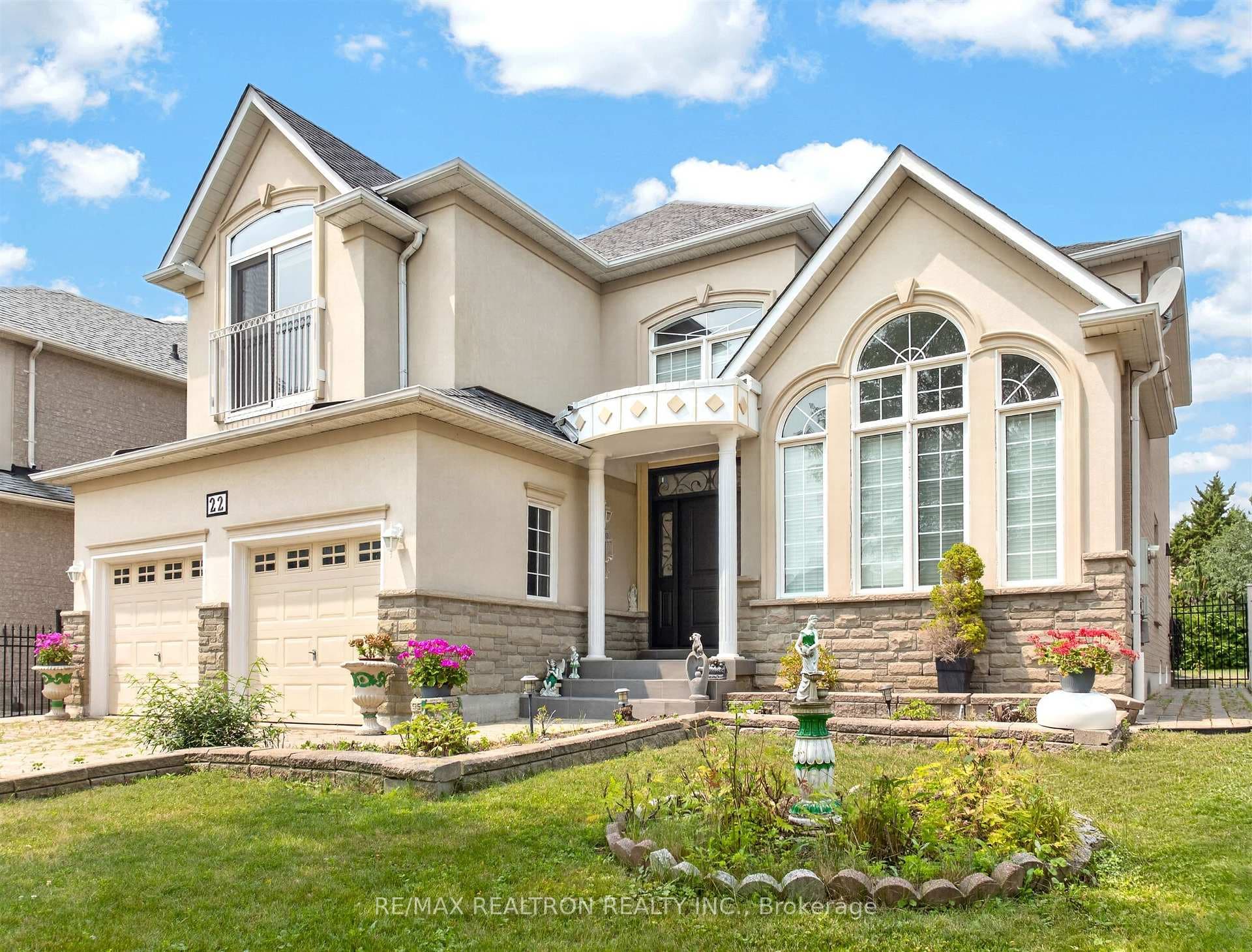 22 Queensborough Court