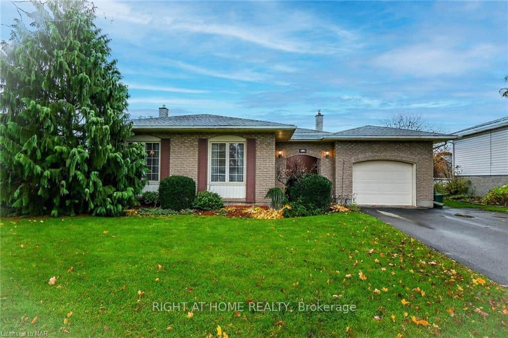 43 glenayr Place Unit Lower Unit