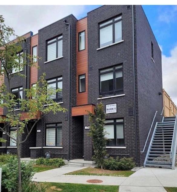 370 Red Maple Road Unit 35