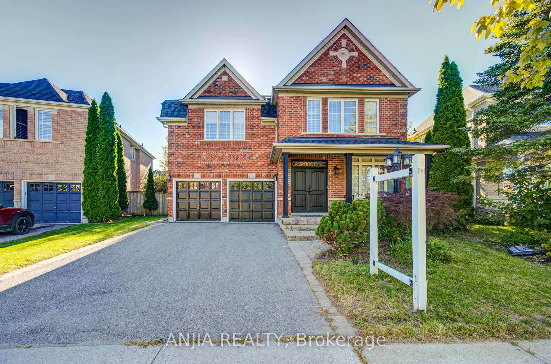 16 Forest Manor Place