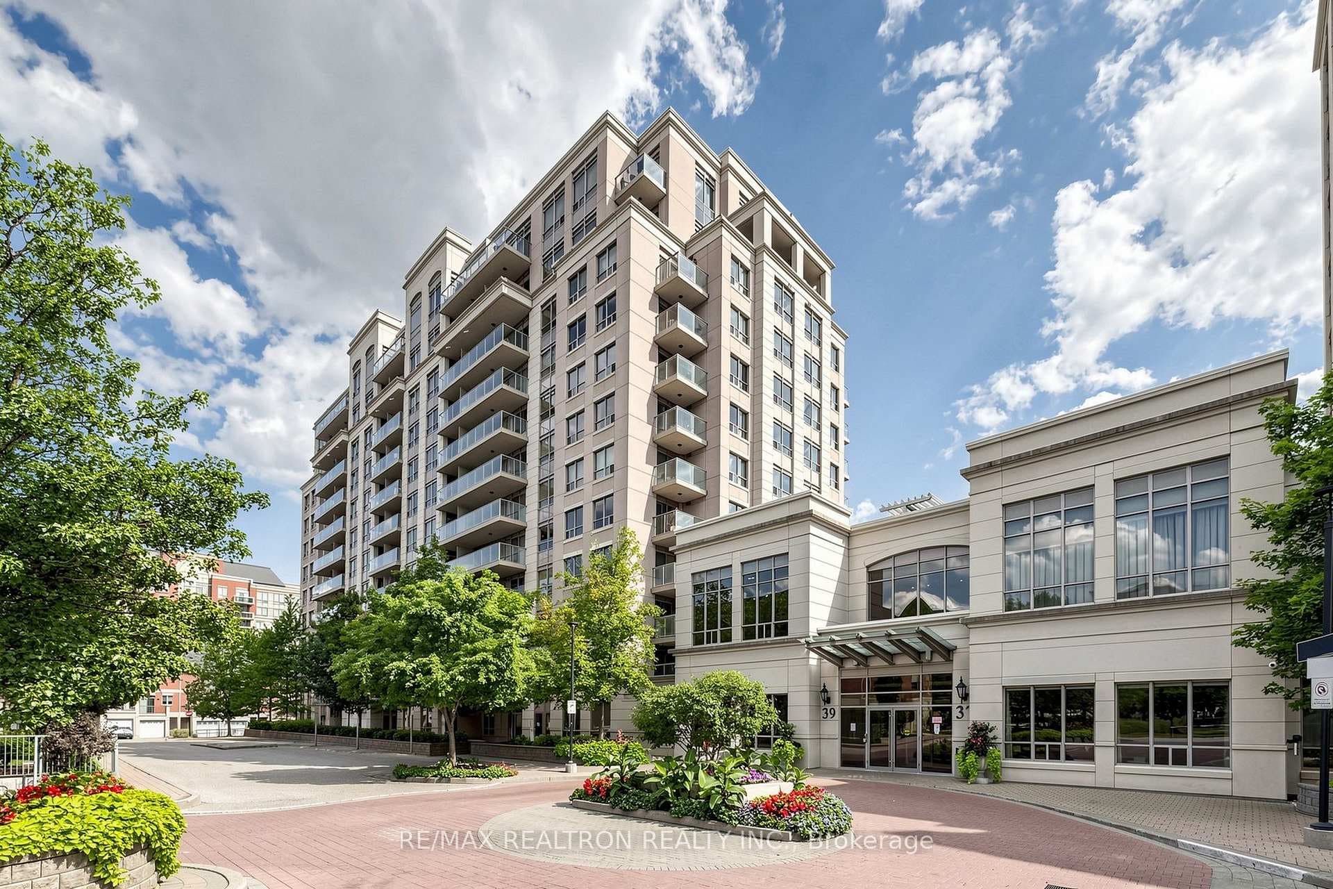39 Galleria Parkway Unit UPH3