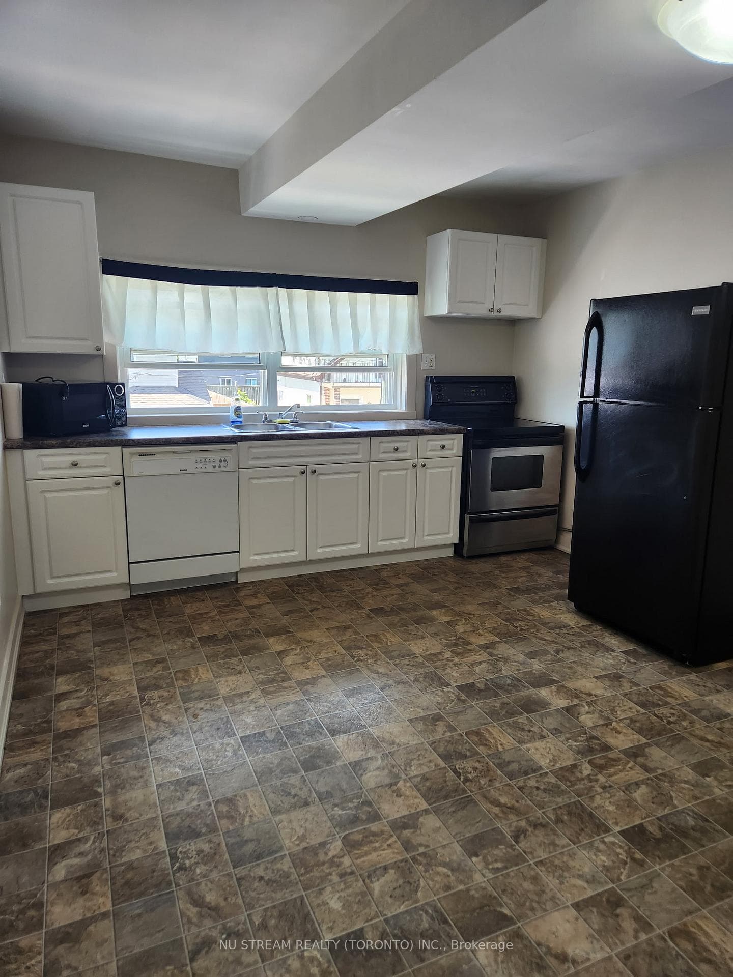 5696 Buchanan Avenue Unit Upper