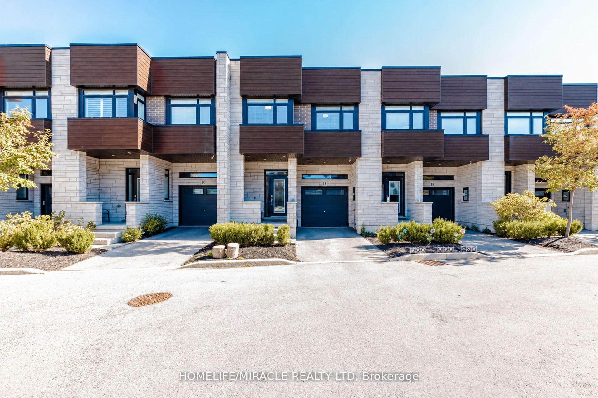 35 Midhurst Heights Unit 19