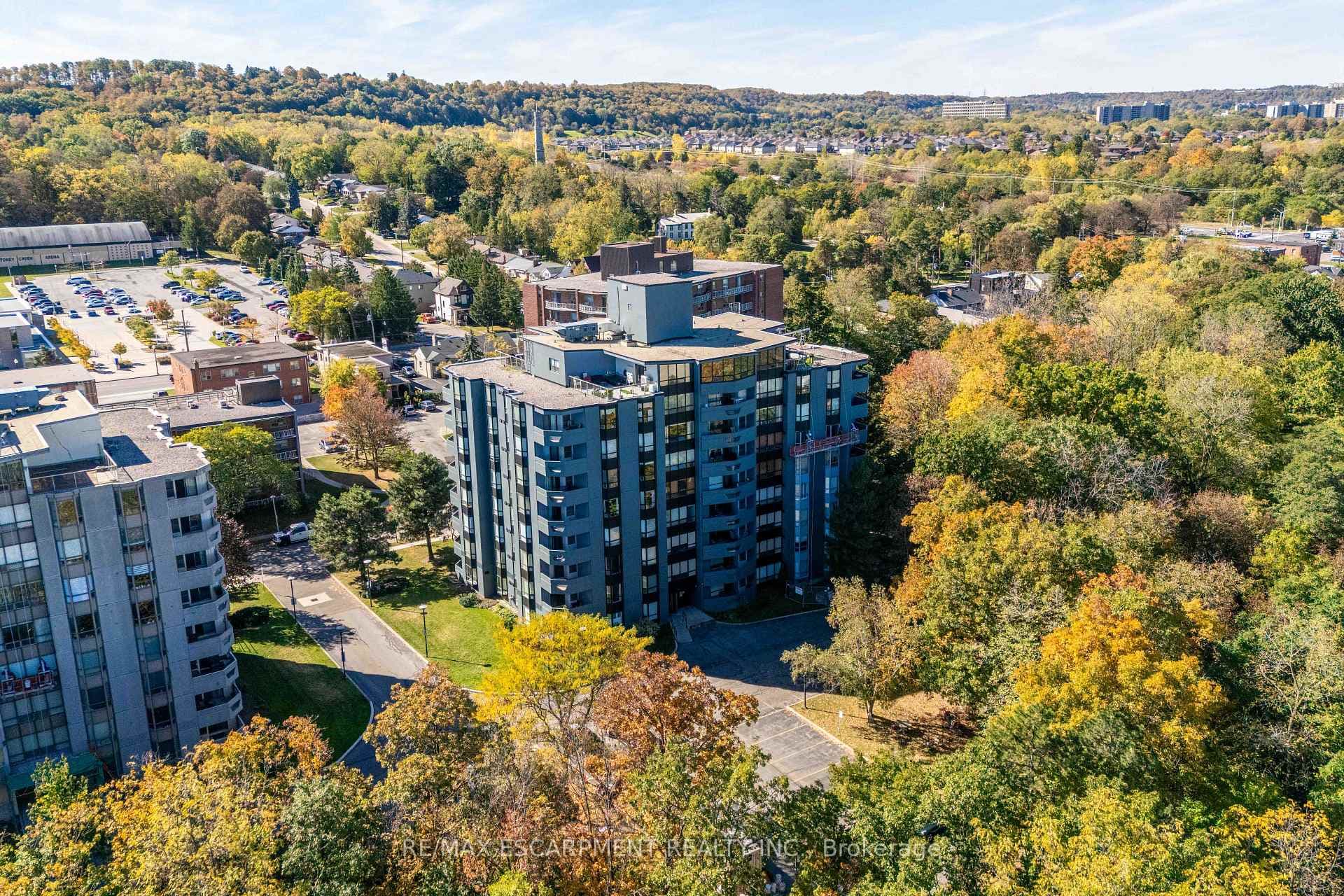 606 VILLAGE GREEN Boulevard Unit 6