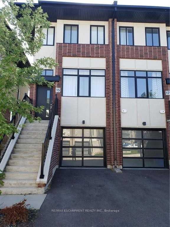 15 Muhollard Lane