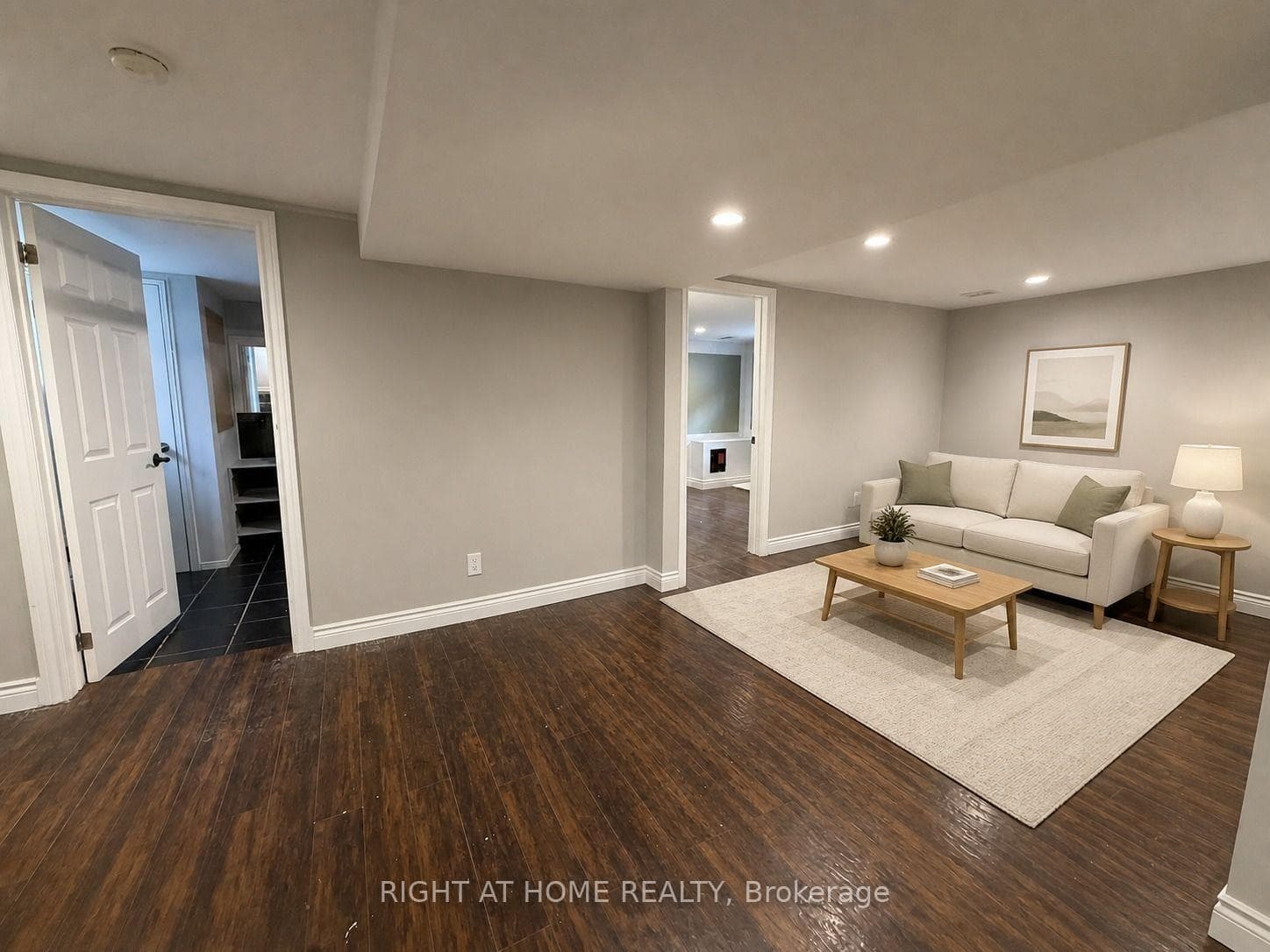 830 Brucedale Avenue Unit Lower