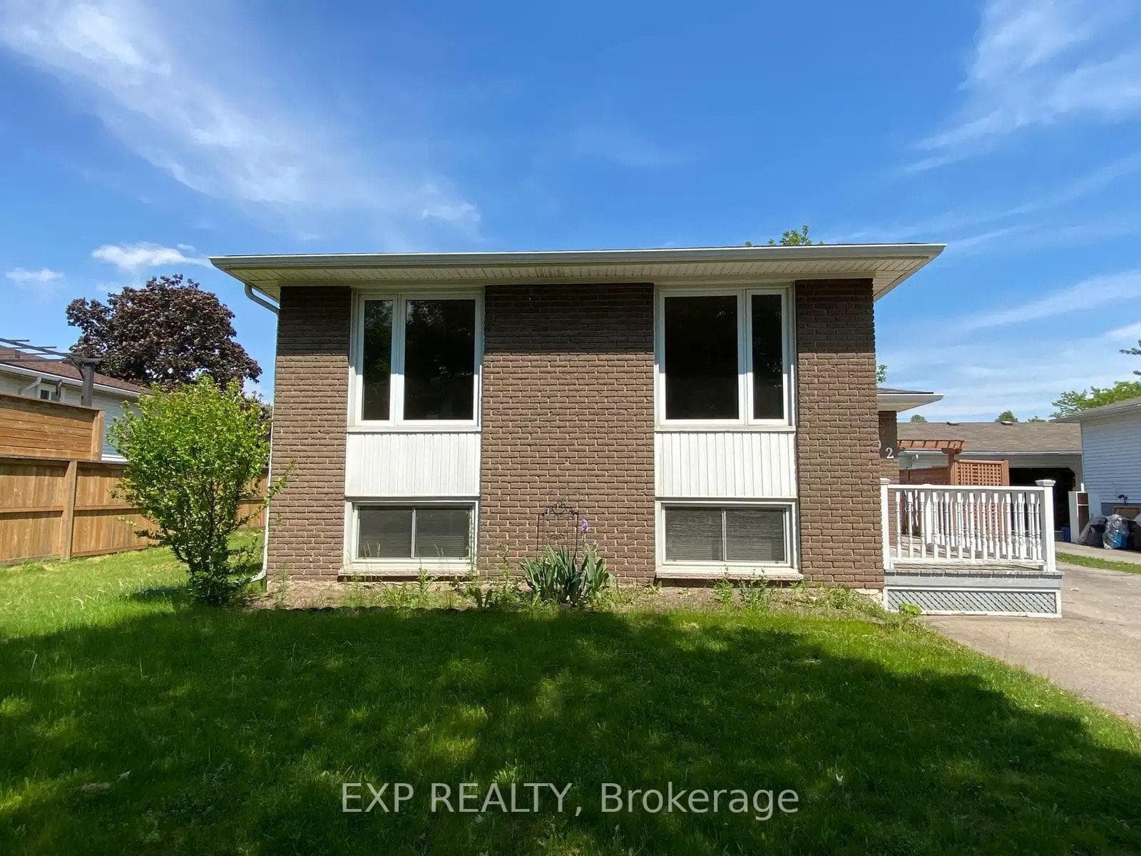 92 Leaside Drive Unit Upper