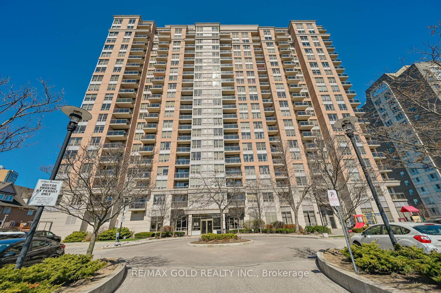55 Strathaven Drive Unit 1411
