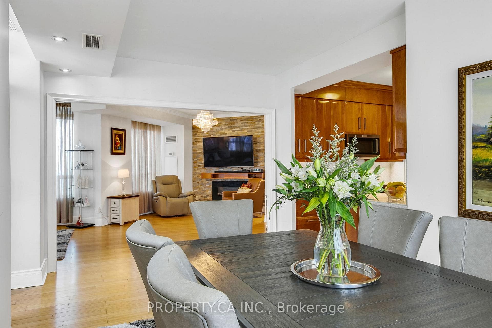 3880 Duke Of York Boulevard Unit 2804