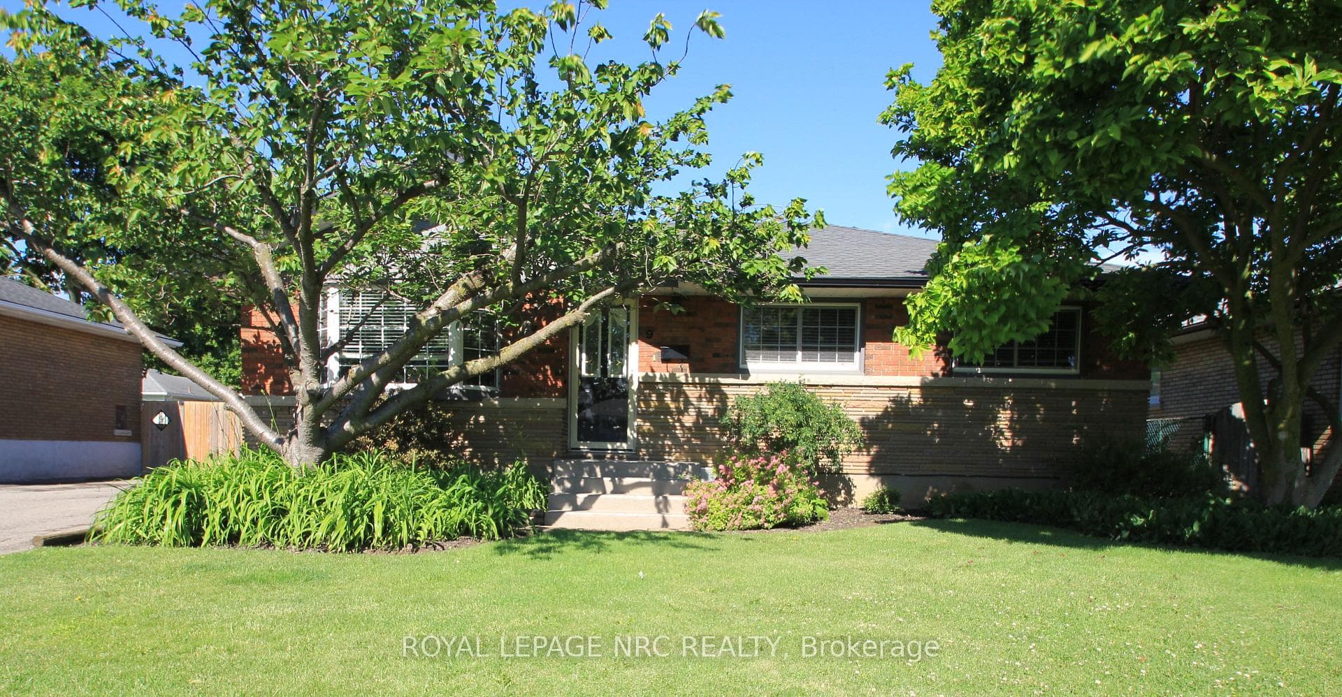 9 Greenhill Drive