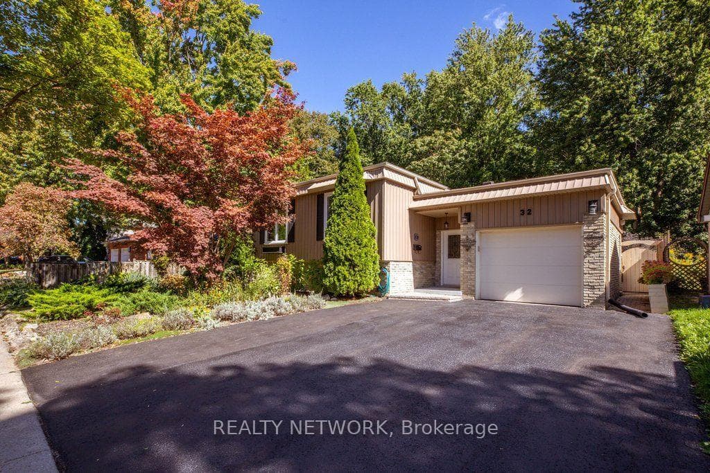 32 Beechwood Avenue
