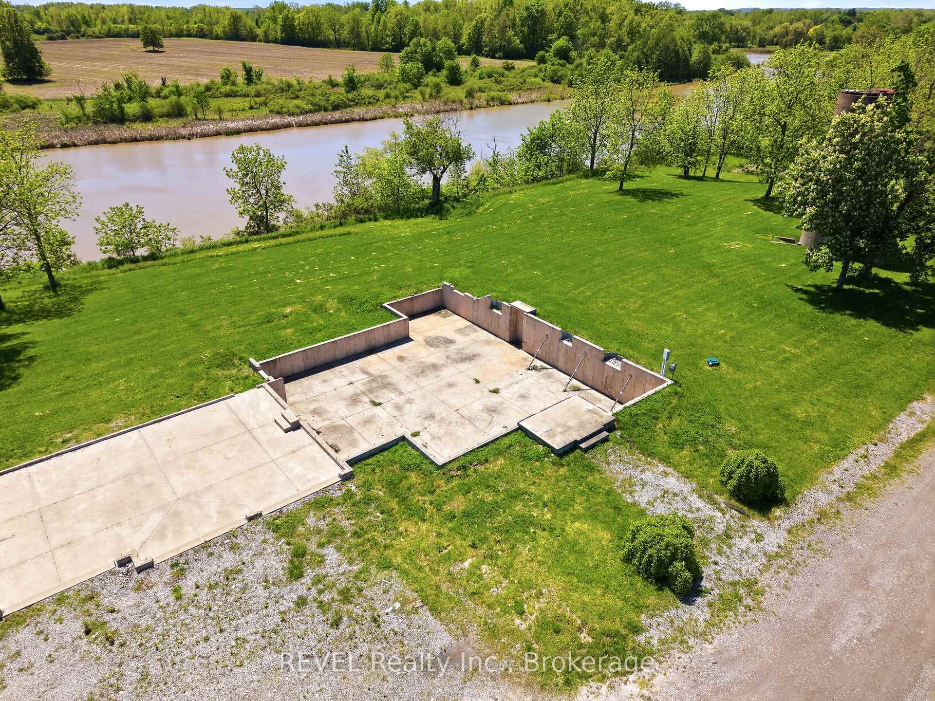 1373 Chippawa Creek Road