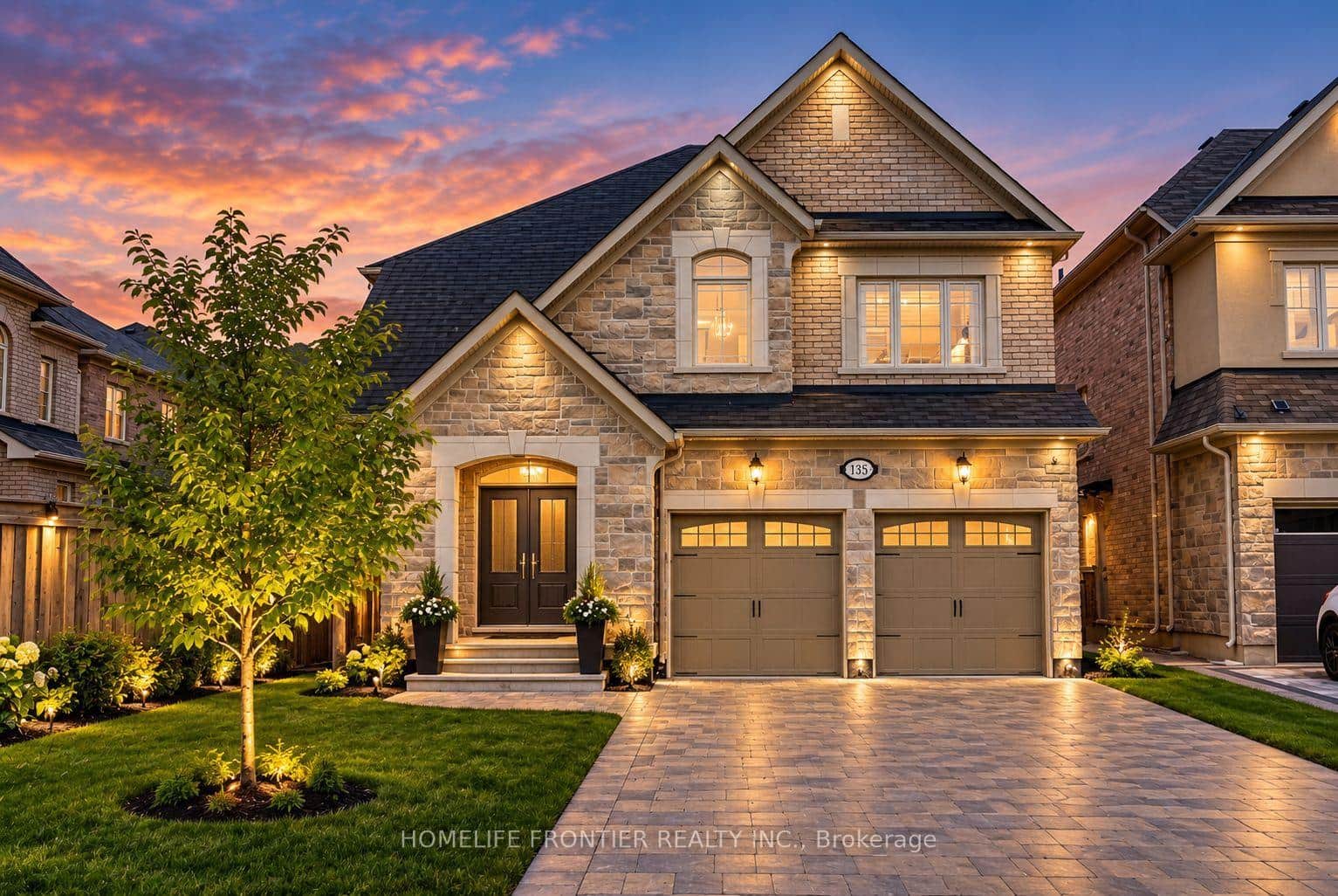 135 Ross Vennare Crescent