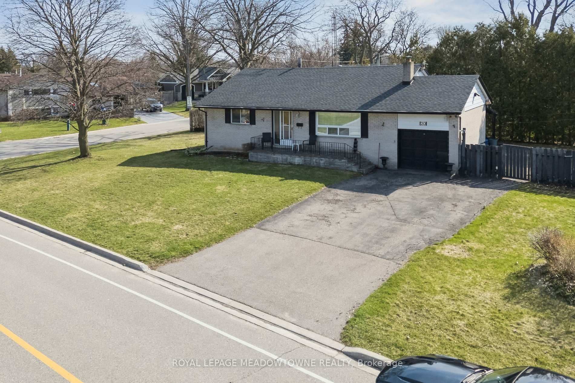 20 Plainsman Road