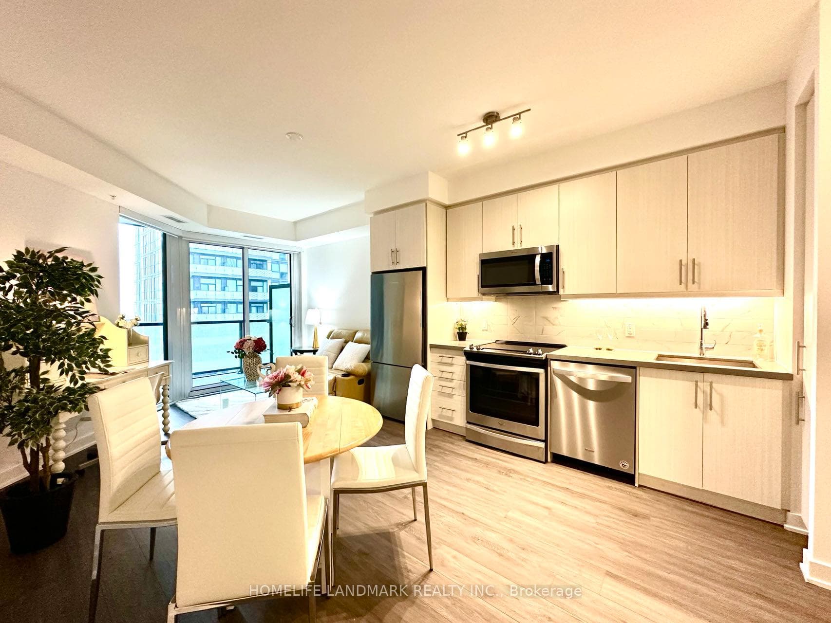 85 Oneida Crescent Unit 813