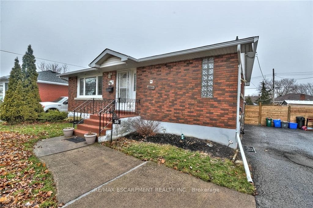 26 Stewart Avenue Unit Lower