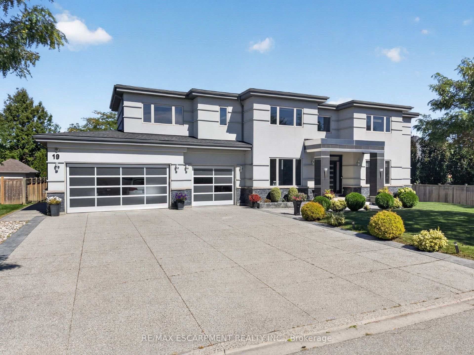19 MCCOLLUM Road