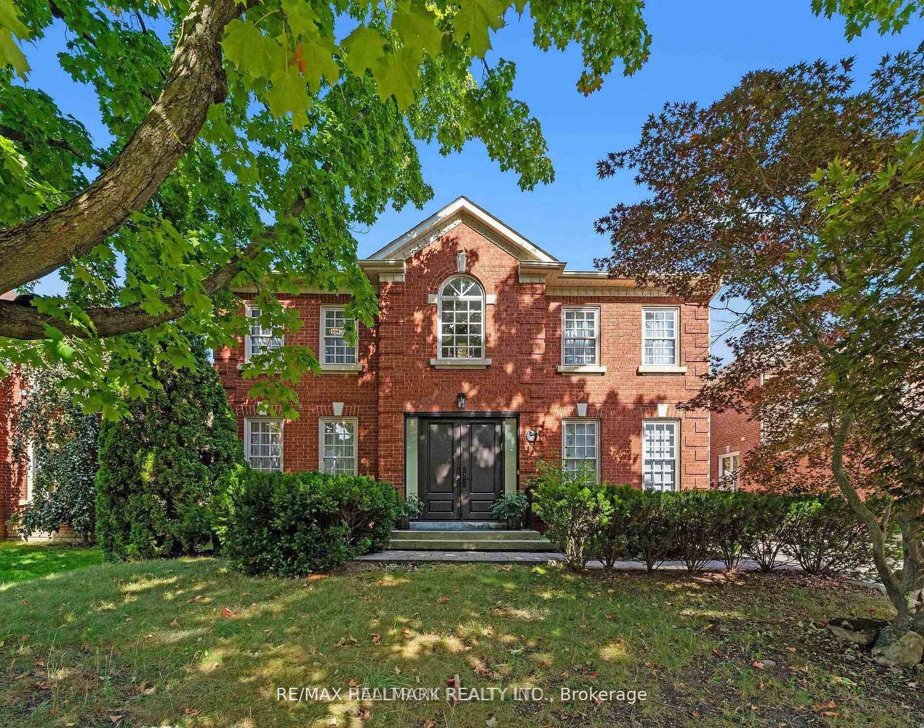 63 Willett Crescent