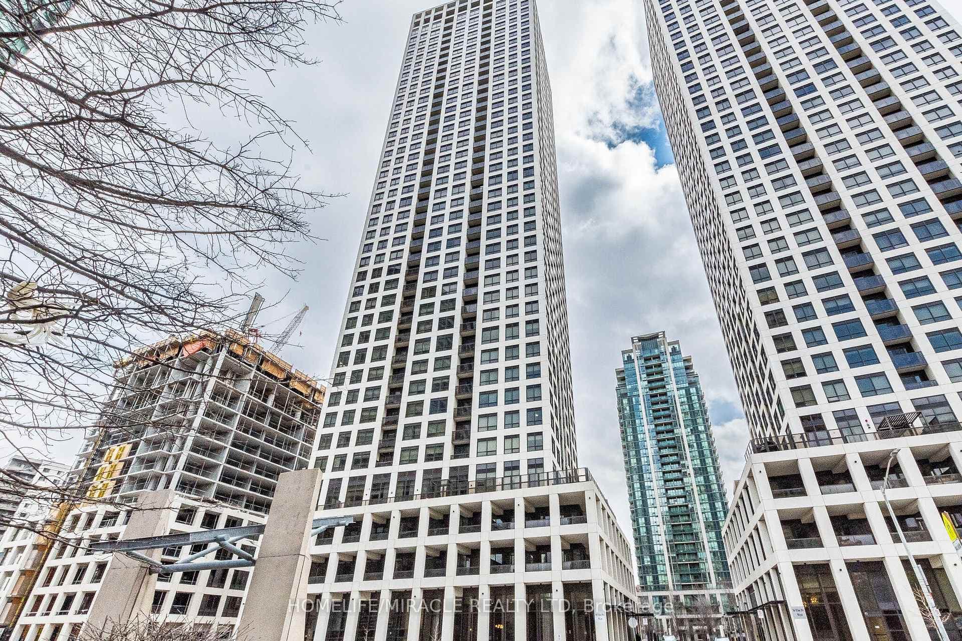 30 Elm Drive Unit 3802