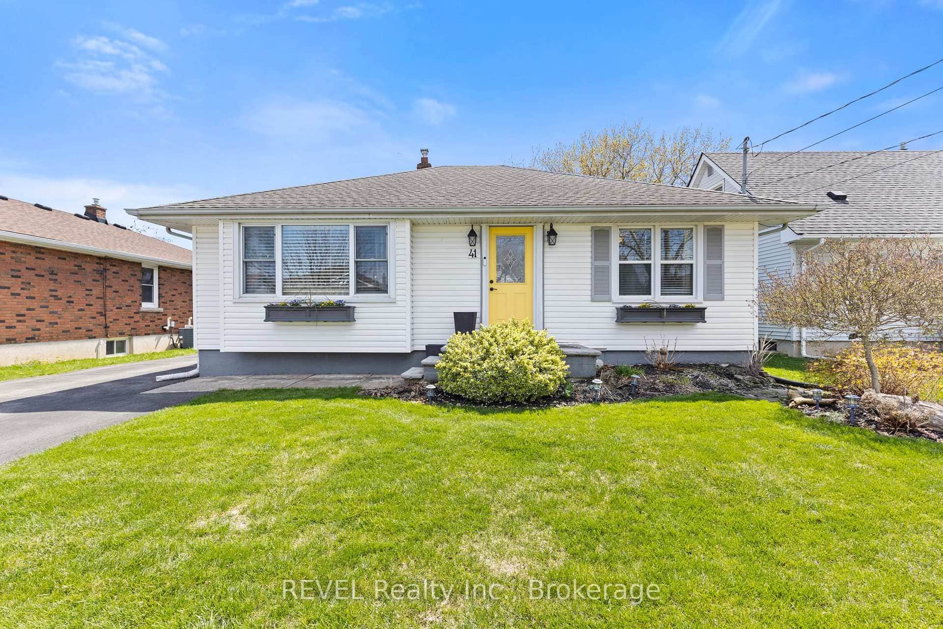 41 Rose Avenue