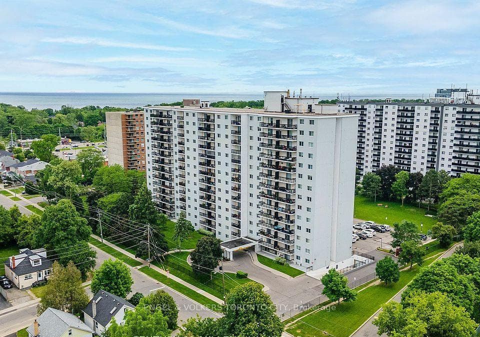 1100 Caven Street Unit 1204