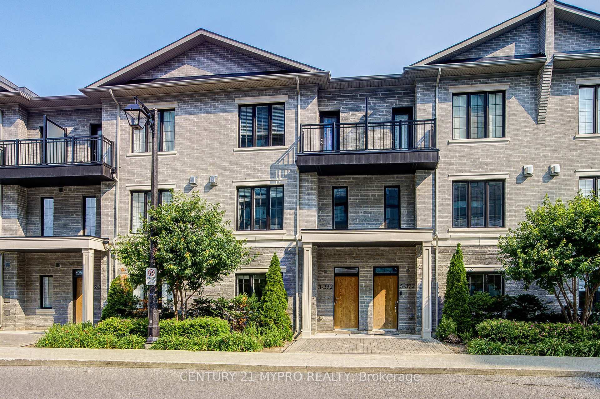 392 Highway 7 Road Unit TH3