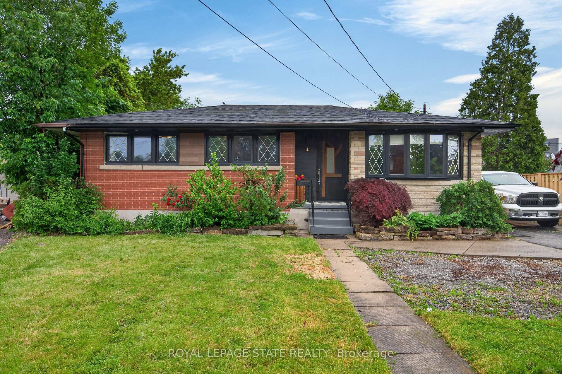 33 Kenwood Crescent