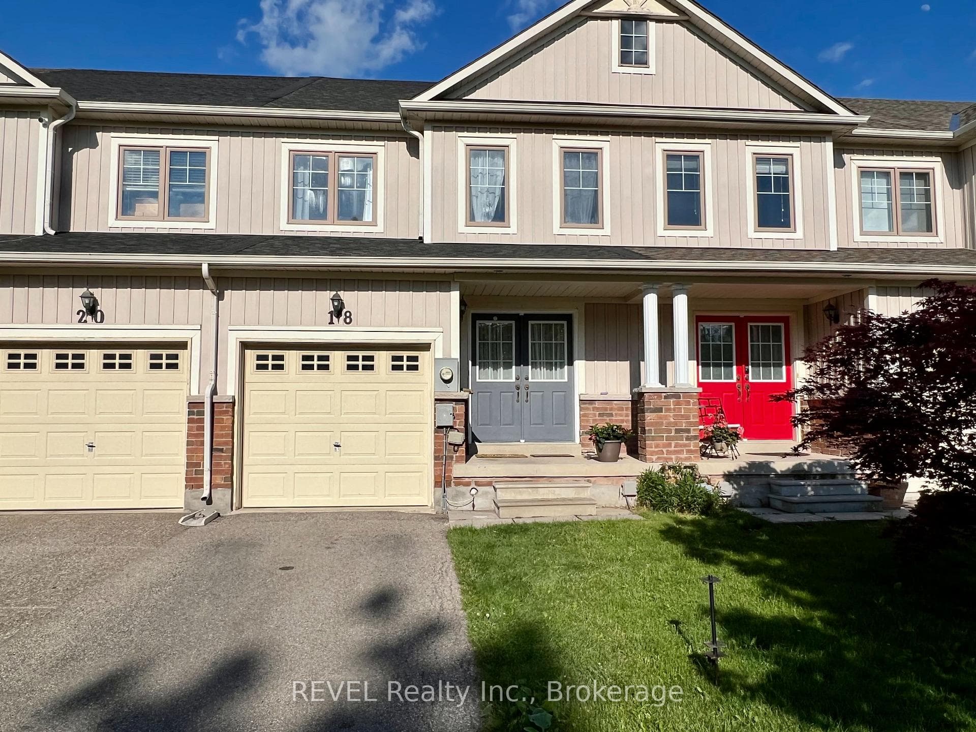 18 Mackenzie King Avenue