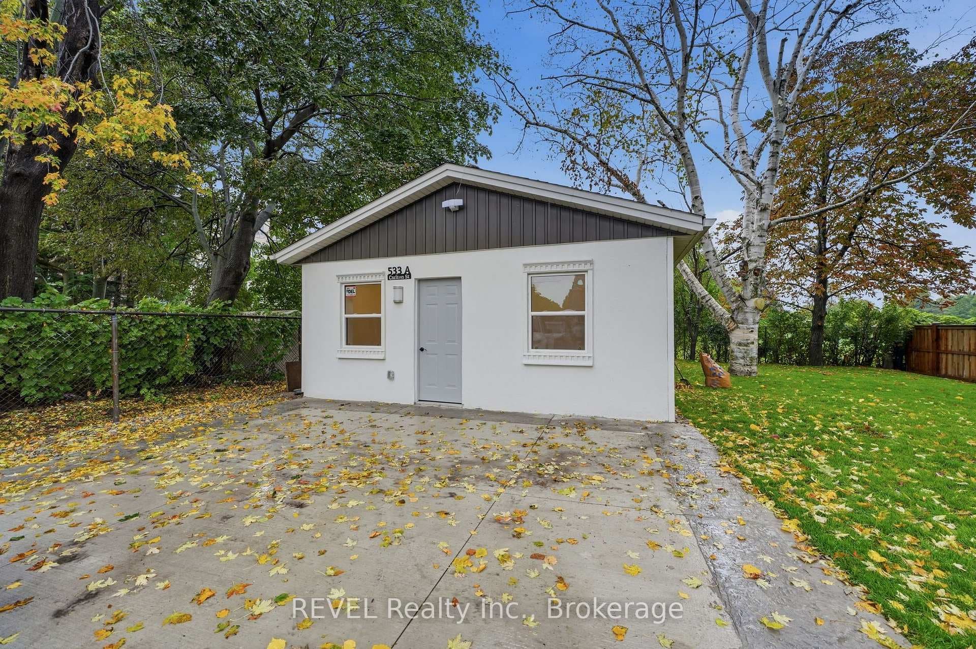 533A Carlton Street