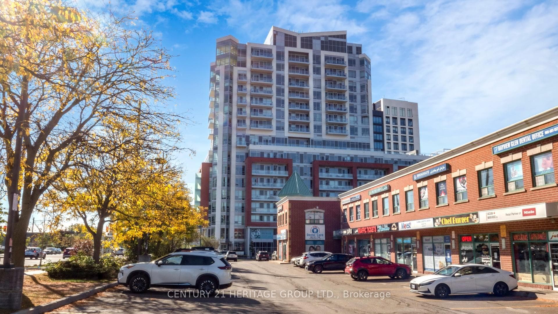 8888 Yonge Street Unit 1205