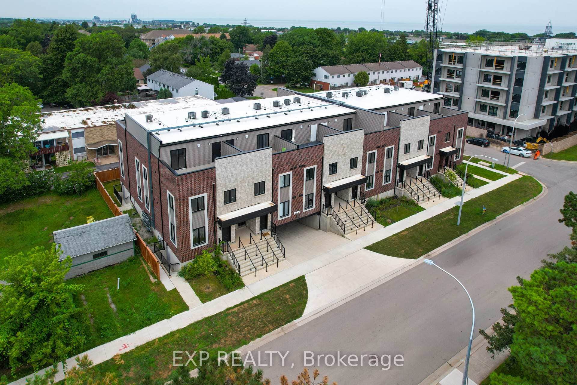 2 Slessor Boulevard Unit 10