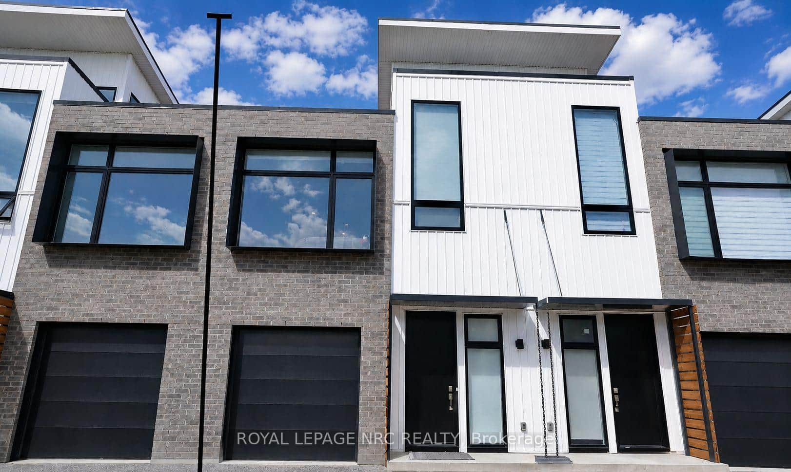 37 Summerside Mews Unit 23